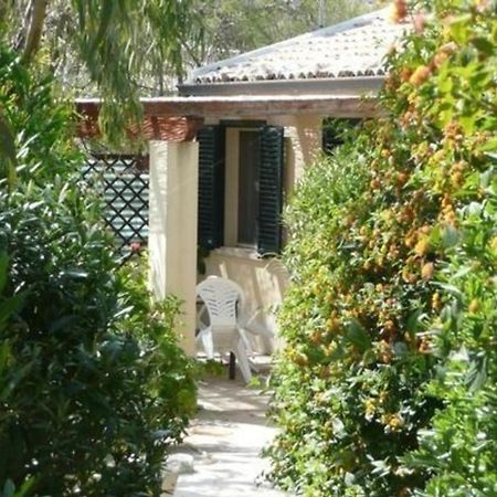 Schoener Zentraler Bungalow Direkt Am Sandstrand Auf Sizilien - B51543 Villa Marina di Modica Exterior photo